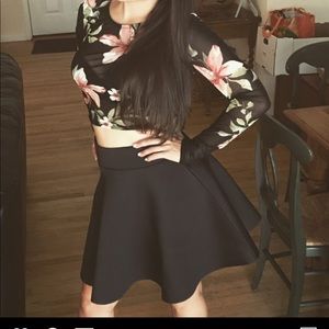 Floral sheer crop with full sleeves.